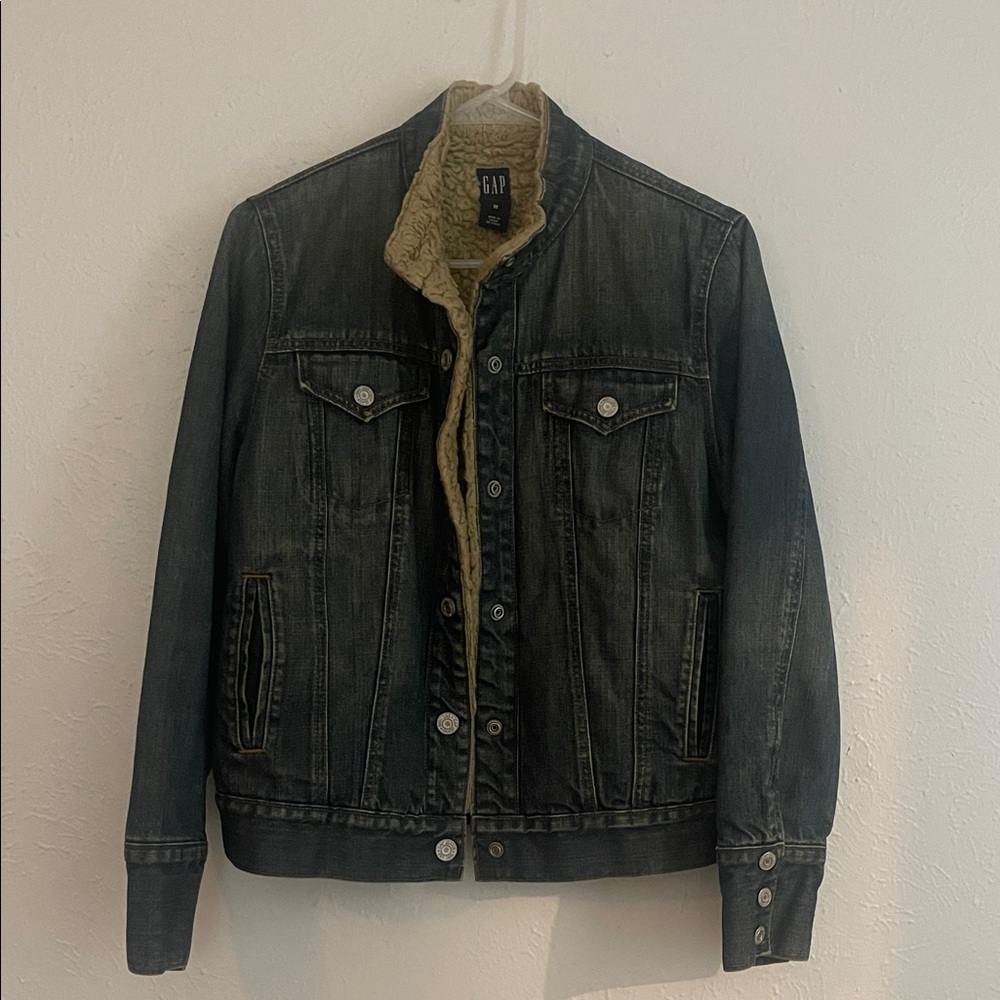 GAP Men's Dark Gray Denim Jacket with Tan Sherpa Lining